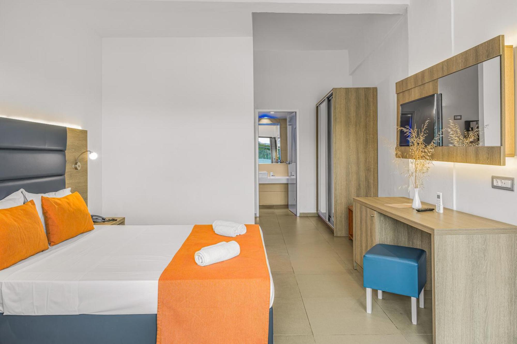 Panorama Village Hotel Agia Pelagia  Exterior photo